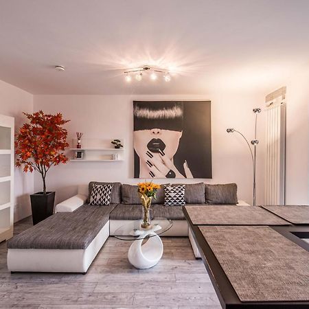2-Room Penthouse Plaza Residence P1 Bucureşti Eksteriør bilde