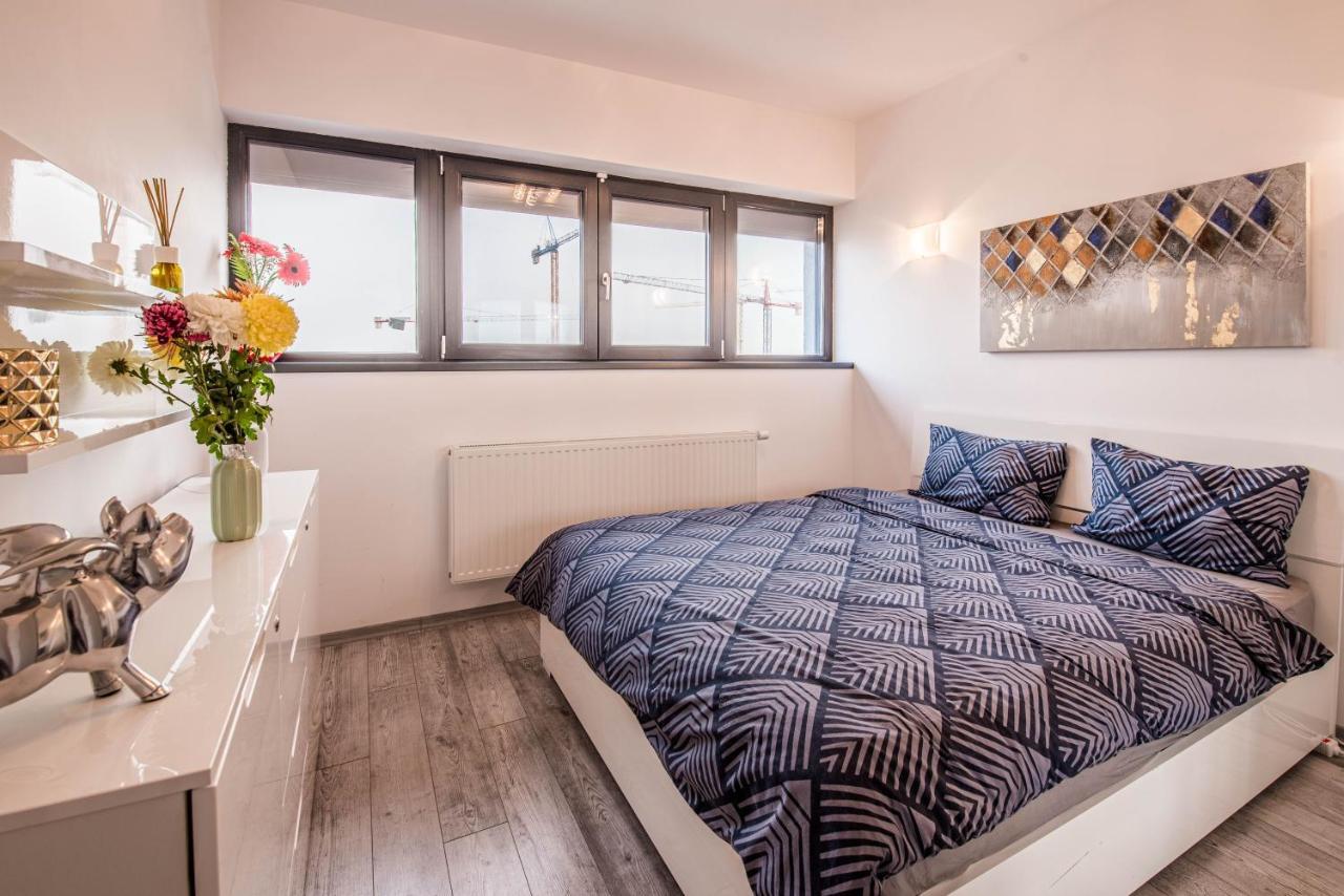 2-Room Penthouse Plaza Residence P1 Bucureşti Eksteriør bilde